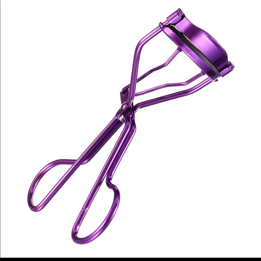 ๐HPx2!๐ ๐ Metallic purple eyelash curler ๐ - Picture 1 of 3